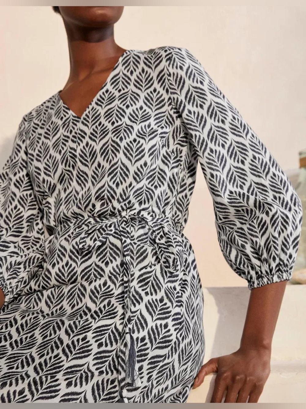 Boden Navy & White Leaf-Print Tie-Waist Cotton Dress
